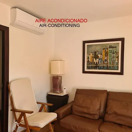 Apartamento A Dos Minutos De La Playa. Casco Antiguo. *